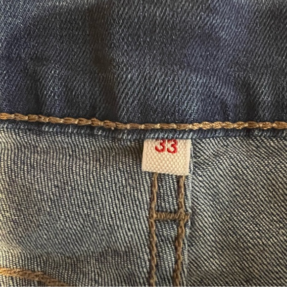 Size 33  Levi Strauss Jean Shorts - Picture 4 of 4